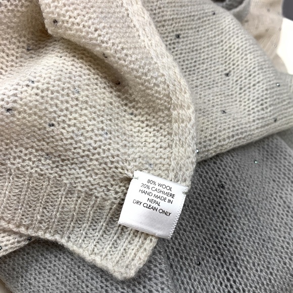 Wool and cashmere wrap - Picture 7 of 7